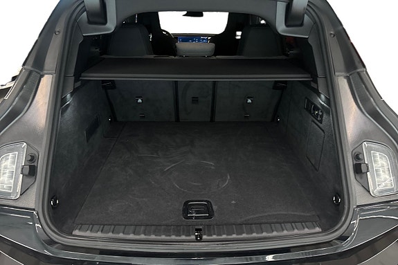 BMW iX 10 of 21