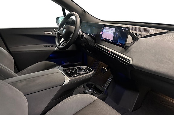 BMW iX 6 of 21