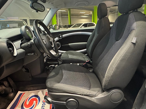MINI Clubman Cooper 9 of 12