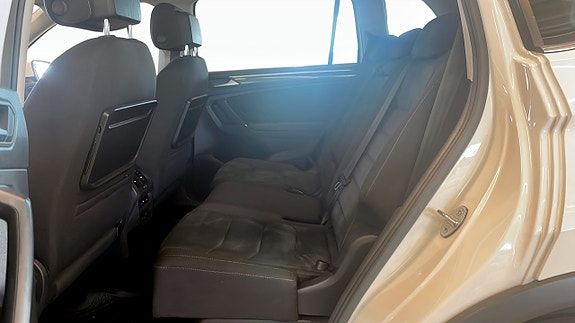 Volkswagen Tiguan Allspace 11 of 14