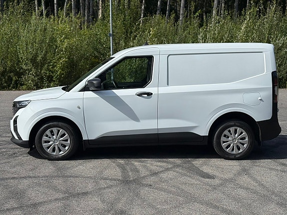Ford Transit Courier 2 of 5