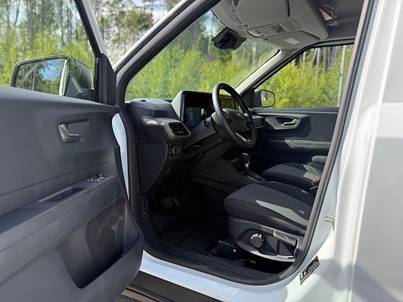 Ford Transit Courier 14 of 22