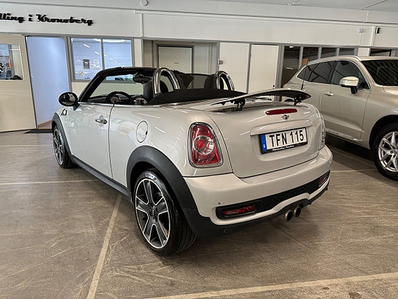 MINI Roadster Cooper S 4 of 5