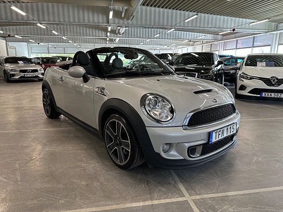 MINI Roadster Cooper S 2 of 5