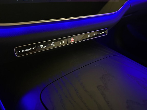 Mercedes-Benz E200 23 of 26