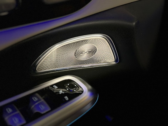 Mercedes-Benz E200 16 of 26