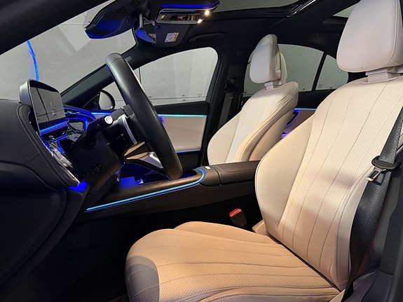 Mercedes-Benz E200 12 of 26