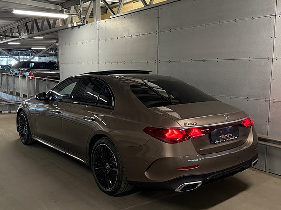 Mercedes-Benz E200 6 of 26