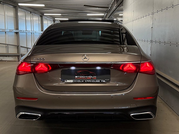 Mercedes-Benz E200 7 of 26
