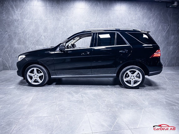 Mercedes-Benz ML350 4 of 30