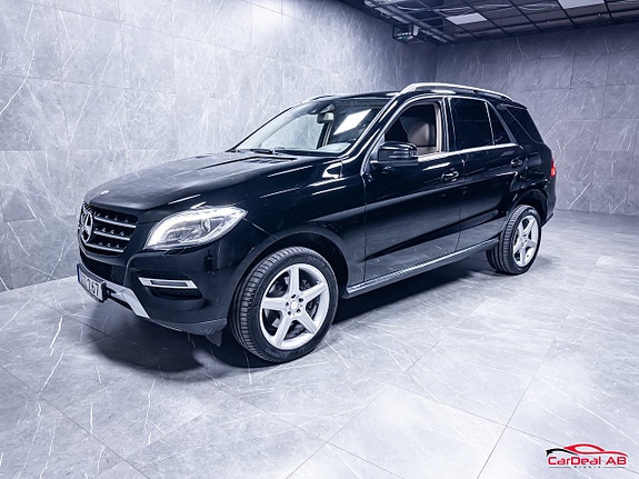 Mercedes-Benz ML350 3 of 30