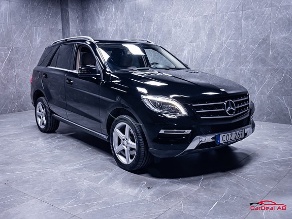Mercedes-Benz ML350 9 of 30