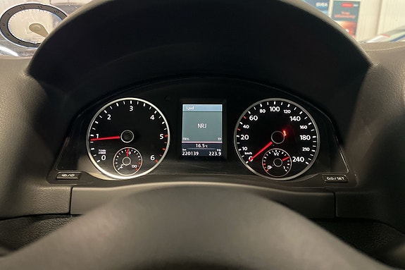 Volkswagen Tiguan 14 of 17