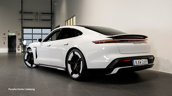 Porsche Taycan 4S 5 of 5