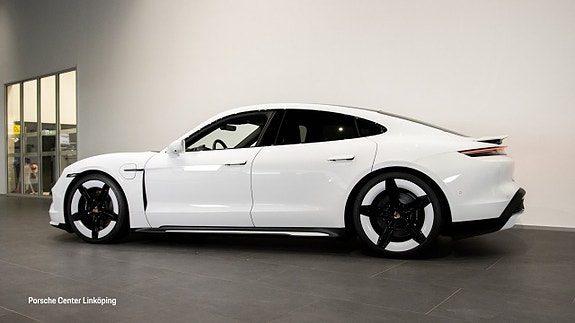 Porsche Taycan 4S 4 of 5
