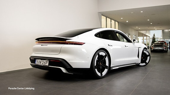 Porsche Taycan 4S 8 of 26
