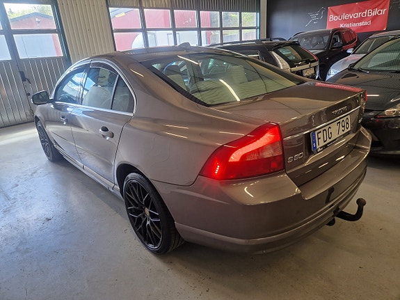 Volvo S80 18 of 19