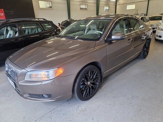Volvo S80 10 of 19