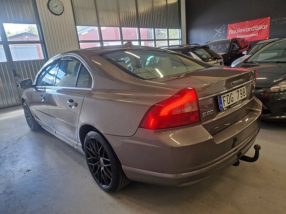 Volvo S80 4 of 19