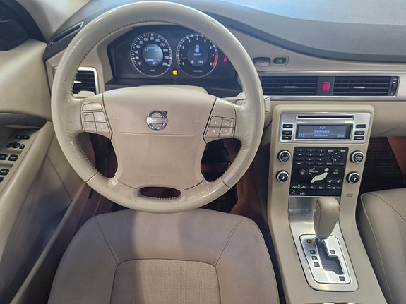 Volvo S80 7 of 19