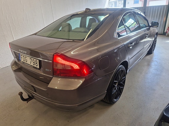 Volvo S80 3 of 19