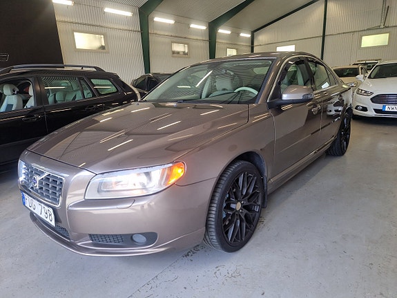 Volvo S80 17 of 19