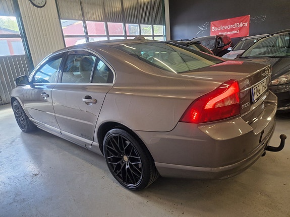 Volvo S80 15 of 19