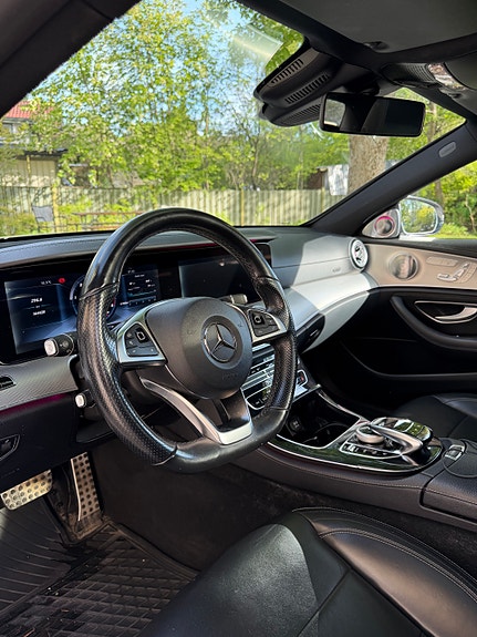 Mercedes-Benz E220 d 8 of 20