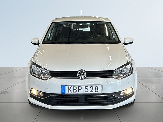 Volkswagen Polo 2 of 5