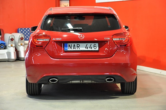 Mercedes-Benz A180 4 of 5