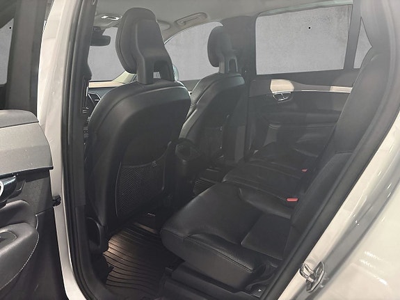 Volvo XC90 12 of 13