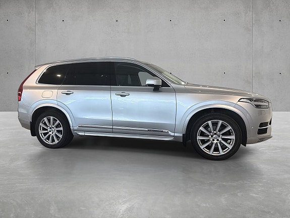 Volvo XC90 4 of 13