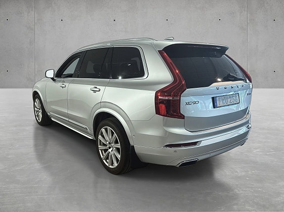 Volvo XC90 7 of 13