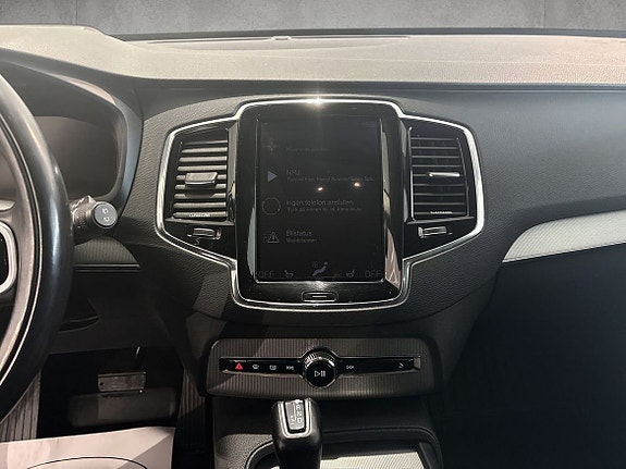 Volvo XC90 10 of 13