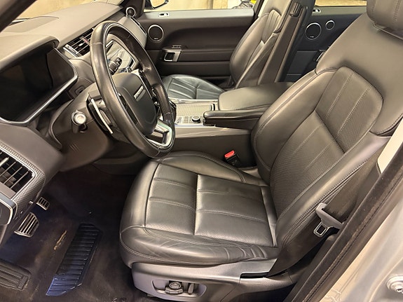 Land Rover Range Rover Sport 9 of 20