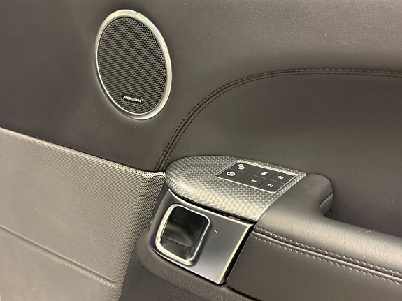 Land Rover Range Rover Sport 18 of 20