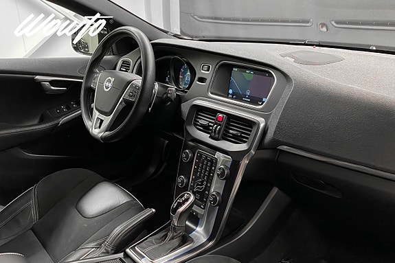 Volvo V40 14 of 21