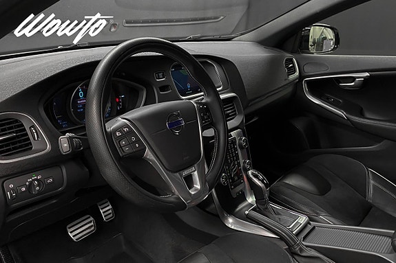 Volvo V40 8 of 21
