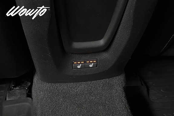 Volvo V40 13 of 21