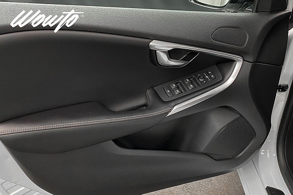 Volvo V40 9 of 21