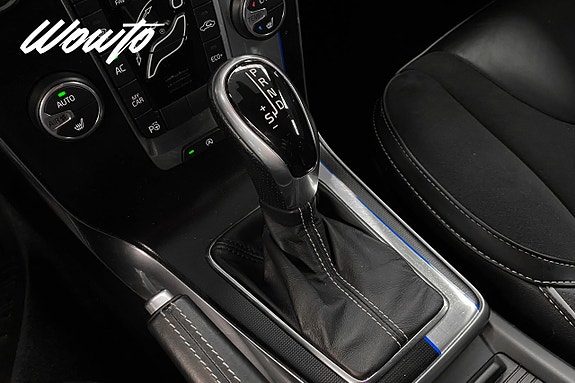 Volvo V40 15 of 21