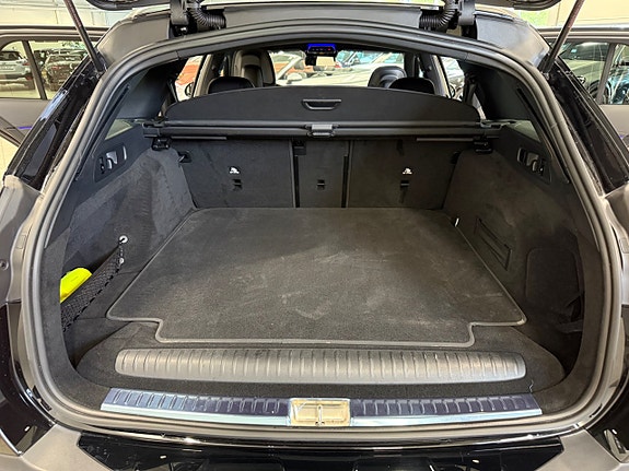 Mercedes-Benz E300 de 6 of 20