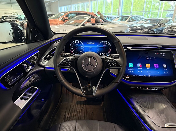 Mercedes-Benz E300 de 14 of 20