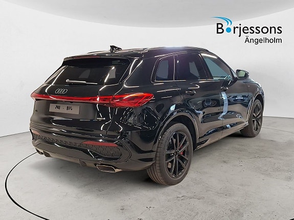 Audi Q5 3 of 5