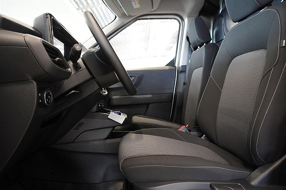Ford Transit Courier 8 of 14