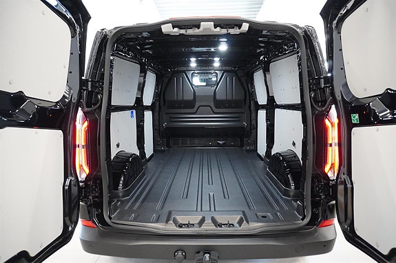 Ford Transit Custom 12 of 17