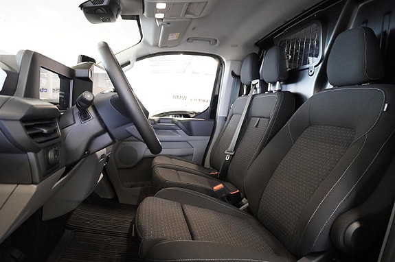Ford Transit Custom 7 of 17