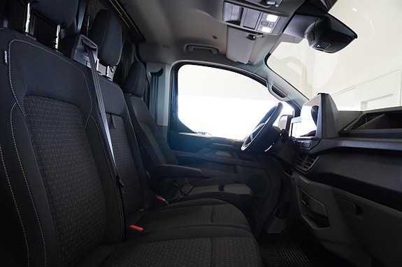 Ford Transit Custom 13 of 17
