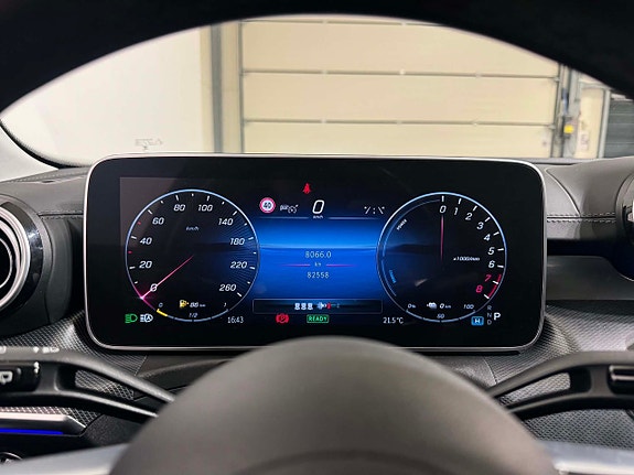 Mercedes-Benz C300 12 of 17