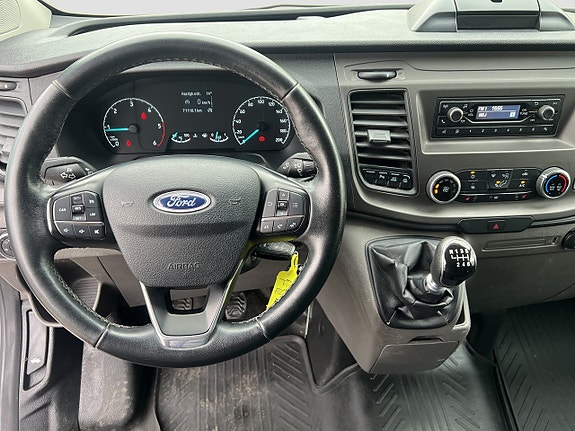 Ford Transit Custom 12 of 18